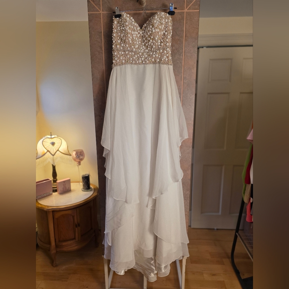 Paparazzi Hi-Lo Gown. Beaded With Beautiful Pearls And Crystals.Size 10. NWT